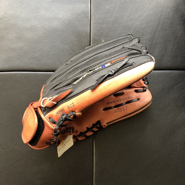 NWT Pro Issue Wilson A1957 Conform Dial Fit System 12.5