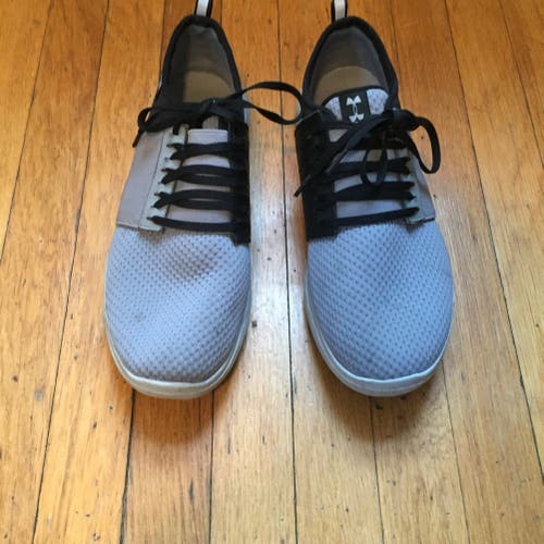 Gray Adult Used Men's Size 11.5 Under Armour Shoes 24/7
