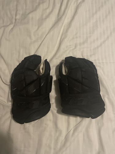 Black Senior CCM 14"  JetSpeed PureLite Gloves