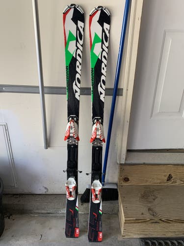 Nordica Jr SL Ski with binding, 136cm, 10m radius