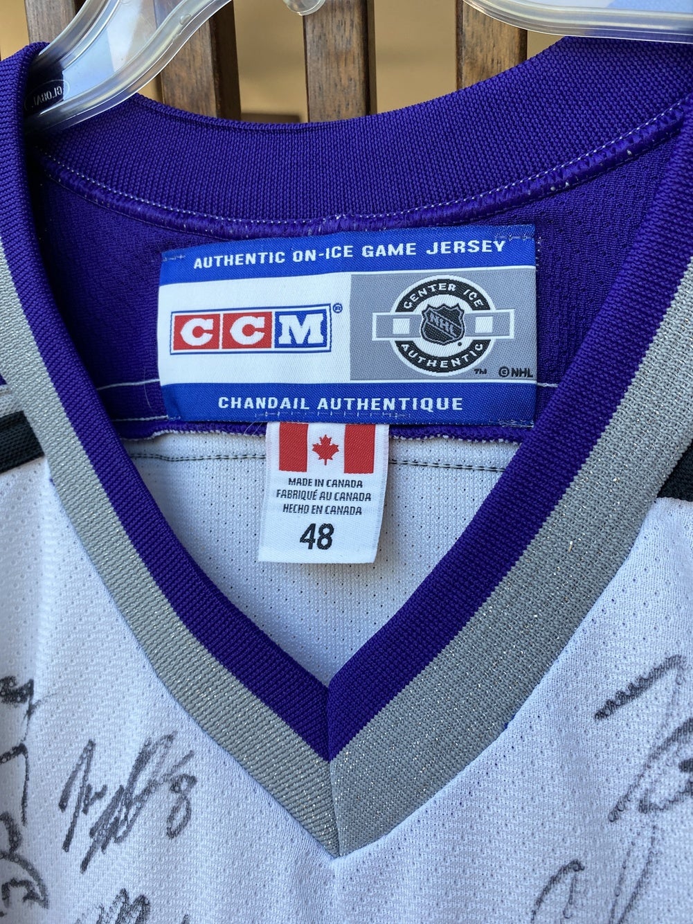 2001-02 Los Angeles Kings Team Signed CCM Practice Jersey by 26