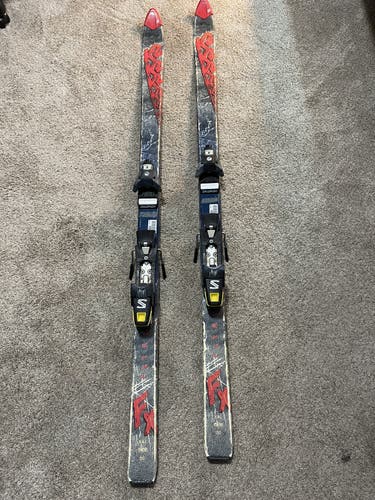 Used  K2 With Bindings Extreme Skis