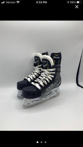 Brand New CCM Size 1 Hockey Skates - CCM Tacks Vector