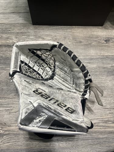 Used Junior Supreme One.7 Glove
