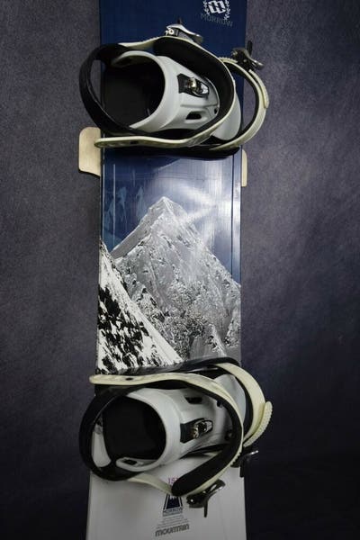 MORROW MOUNTAIN SNOWBOARD SIZE 151 CM WITH MORROW LARGE BINDINGS
