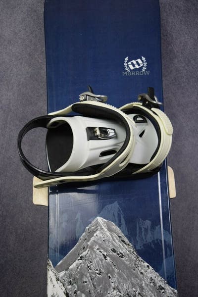 MORROW MOUNTAIN SNOWBOARD SIZE 151 CM WITH MORROW LARGE BINDINGS