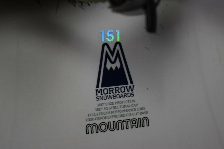 MORROW MOUNTAIN SNOWBOARD SIZE 151 CM WITH MORROW LARGE BINDINGS