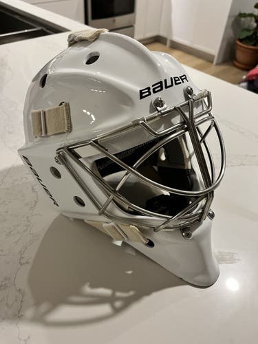 White Used Bauer  Profile 960XPM Goalie Mask