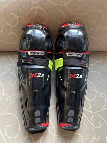 Senior Bauer Vapor X2.9 Shin Pads 14”