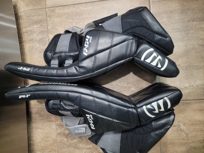 Black Used Junior 24" Warrior Ritual G4 Goalie Leg Pads