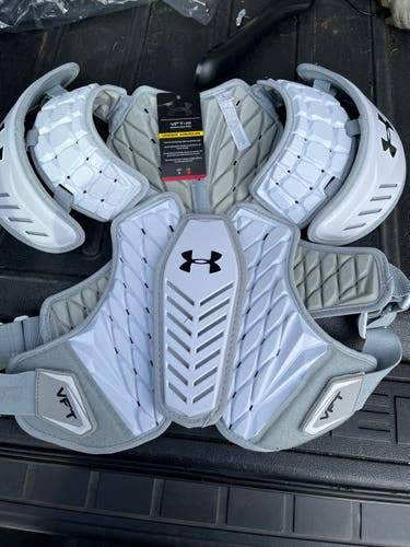 New Large Under Armour VFT Shoulder Pads