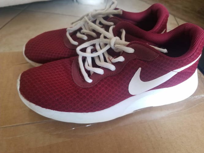 Kids Nike Red Shoes Size 5.5