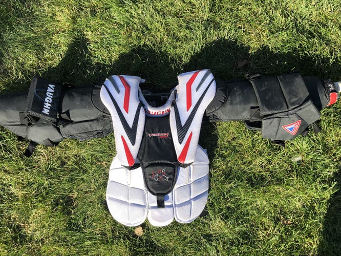 Junior Used Large Vaughn Vision 9200 Goalie Chest Protector