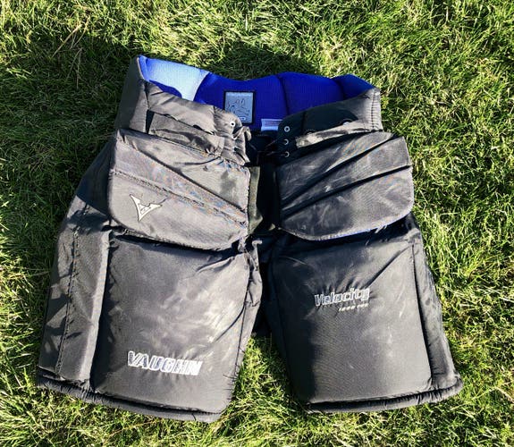 Black Senior Used Medium Vaughn Velocity V6 Hockey Goalie Pants