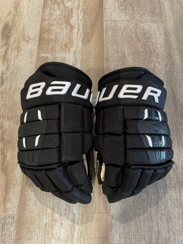 Black Senior Bauer 14" Pro Series Gloves- MINT!