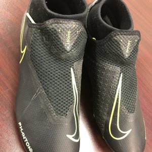 Nike Phantom VSN soccer cleats men’s US 6.5