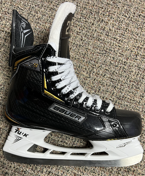 Senior New Bauer Supreme 2S Pro Hockey Skates Regular Width Pro Stock Size 7.5