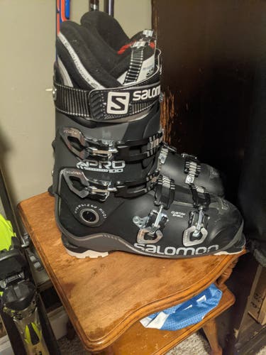 Used Men's Salomon Ski Boots