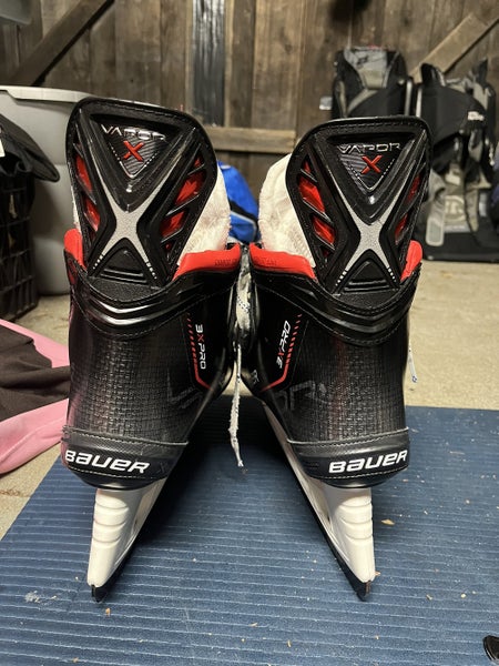 Senior Bauer Size 8.5 Vapor 3x pro Hockey Skates
