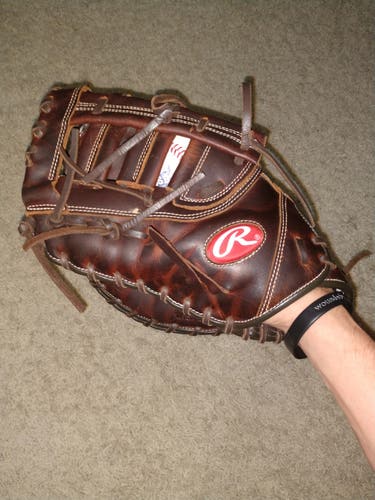 Rawlings Left Hand 1B Glove 12.5"