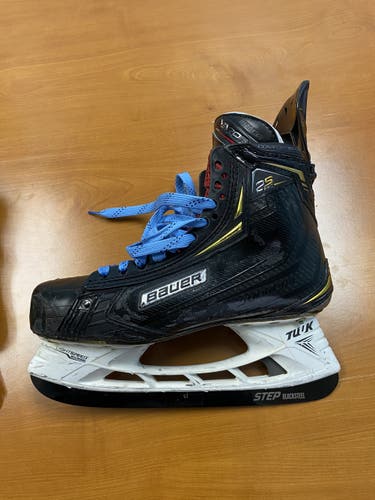 Bauer Supreme 2S Pro Hockey Skates Regular Width Pro Stock Senior Size 9