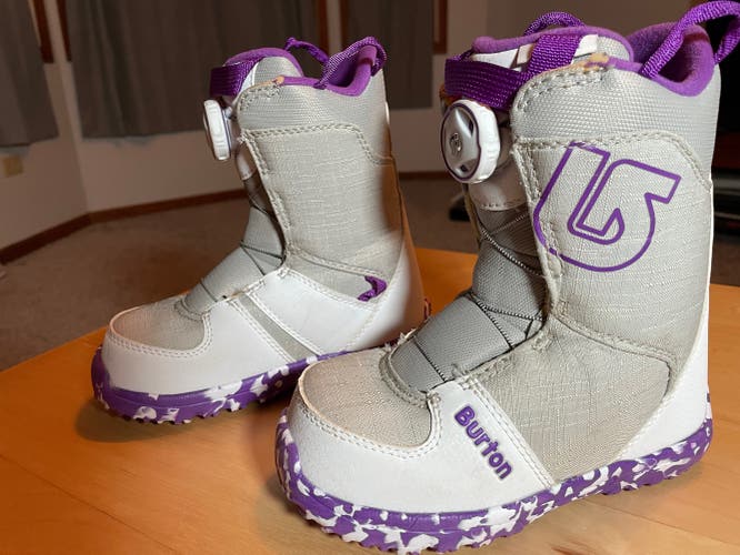 Used Kid's Burton Grom Snowboard Boots Medium Flex size 13C ROOM TO GROW