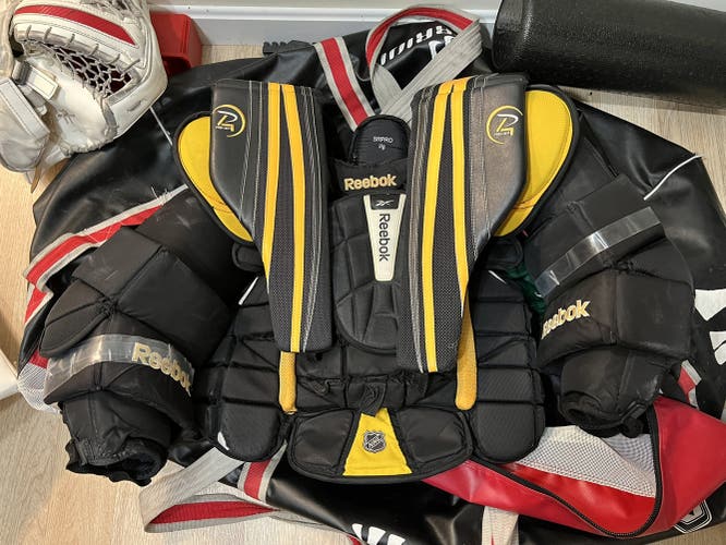 Reebok Premier 4 P4 Chest Protector Senior Size L Large