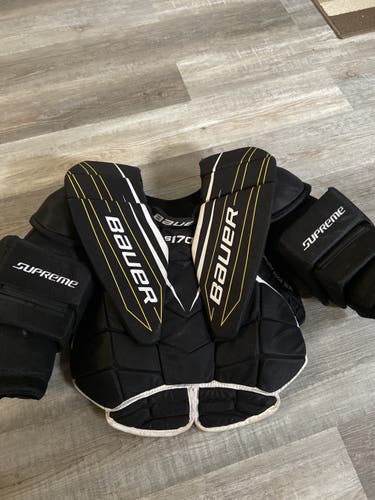 Used Small Bauer Supreme S170 Goalie Chest Protector