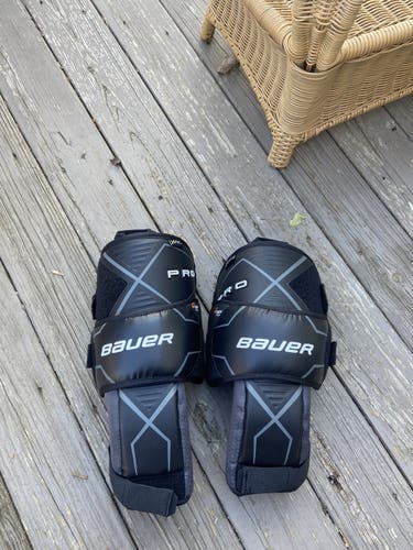 Bauer PRO knee guards senior