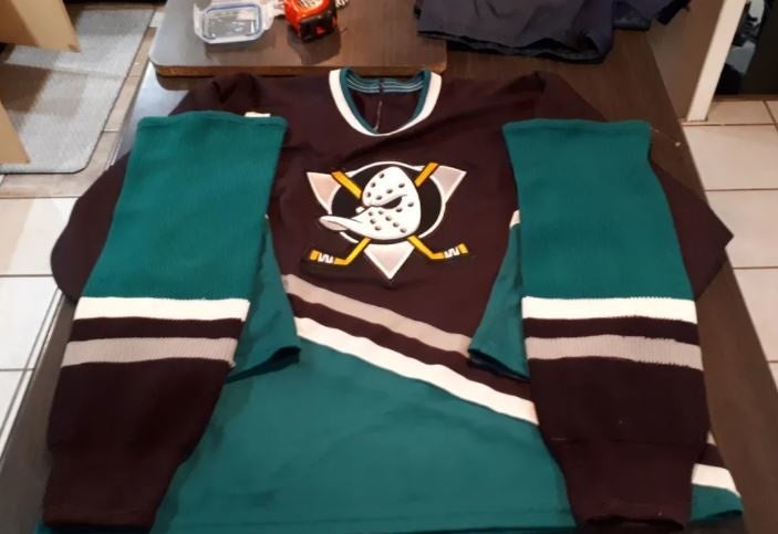 Vintage 1990s Anaheim Ducks NHL CCM Hockey Jersey / 90s Jersey
