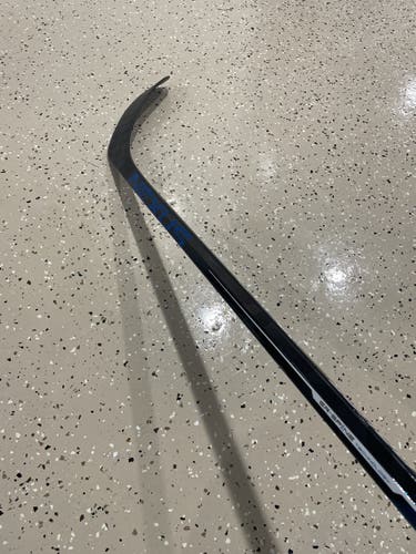 Intermediate Left Hand Toe Pattern  Nexus 3N Pro Hockey Stick