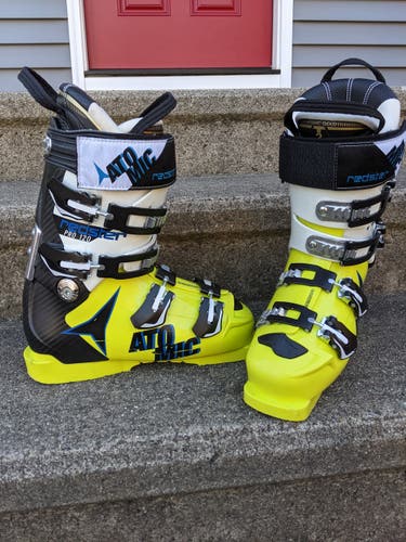 Men's 25.5 Atomic Pro Racing Ski Boots