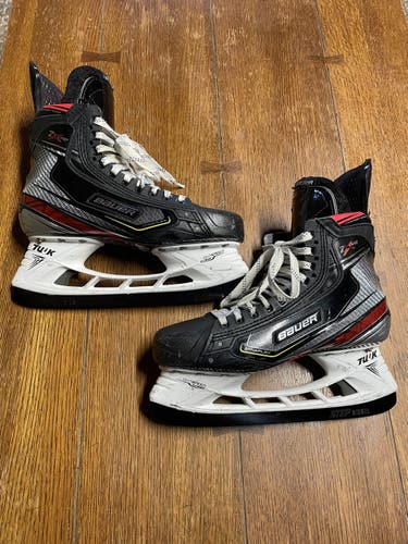 Senior Bauer Regular Width Size 8.5 Vapor 2X Pro Hockey Skates