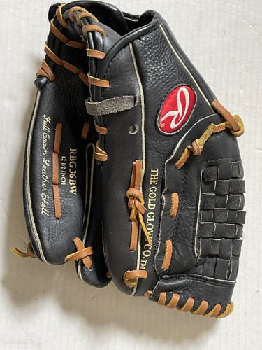 Used Rawlings Right Hand Throw Gold Glove Baseball Glove 12.5"