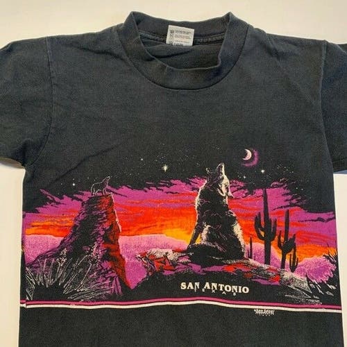 San Antonio Texas T Shirt Boys Medium Large Black Wolf Vintage 90s Desert USA