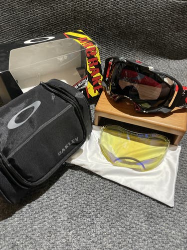New Oakley Airbrake Ski Goggles With Extras