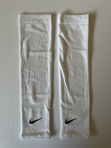 NEW White Nike Arm Sleeve - Pair