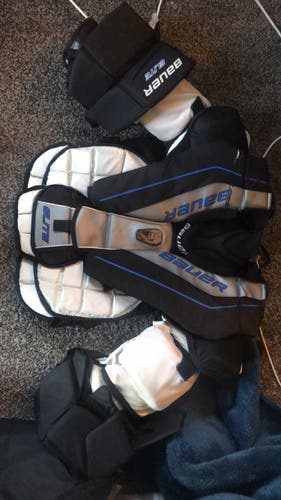 Used Small Bauer  Elite Goalie Chest Protector