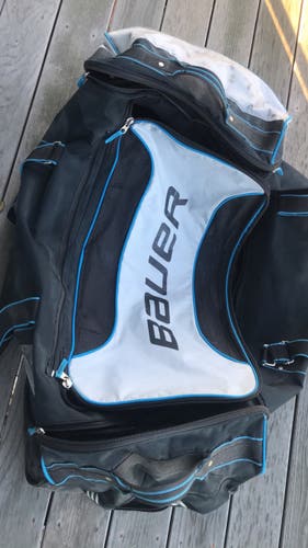 Bauer elite hockey goalie bag