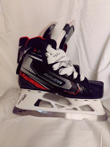 Junior Used Bauer Vapor X2.7 Hockey Goalie Skates Extra Wide Width Size 2