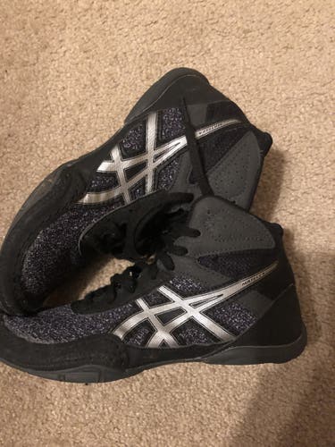 Used Asics wrestling shoes
