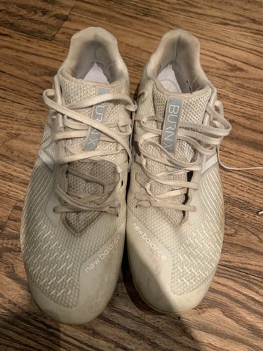 White Used Size 11 (Women's 12) New Balance