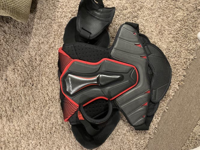 Senior Medium Bauer  Vapor 1X Lite Shoulder Pads