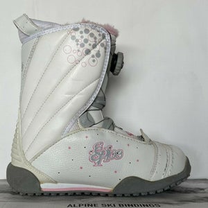 New Women's Size 9.0 Spice Snowboard Boots Adjustable Flex All Mountain