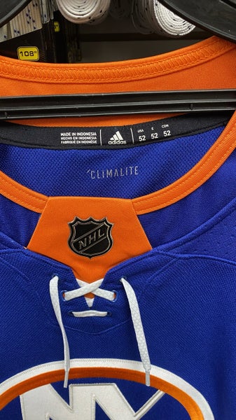 Mathew Barzal New York Islanders Unsigned Blue Alternate Jersey Skating  Spotlight Photograph - Yahoo Shopping