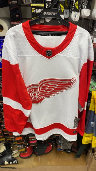 Adidas NHL Detroit Red Wings Authentic Away Hockey Jersey Size 52