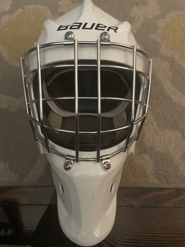 White Used Bauer  930 Goalie Mask