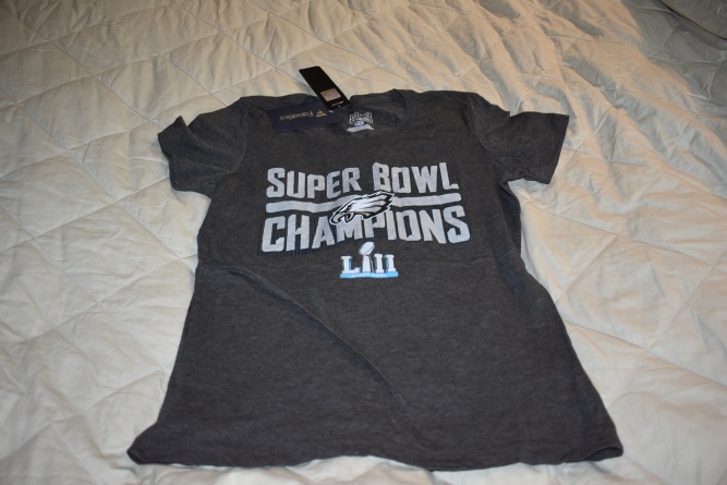 NEW - Fanatics NFL Pro Line Philadelphia Eagles Super Bowl LII Champions T-Shirt, Large