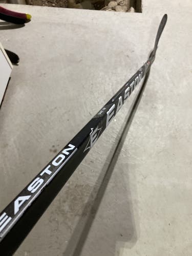 Senior Left Hand Easton Synergy ST Hockey Stick