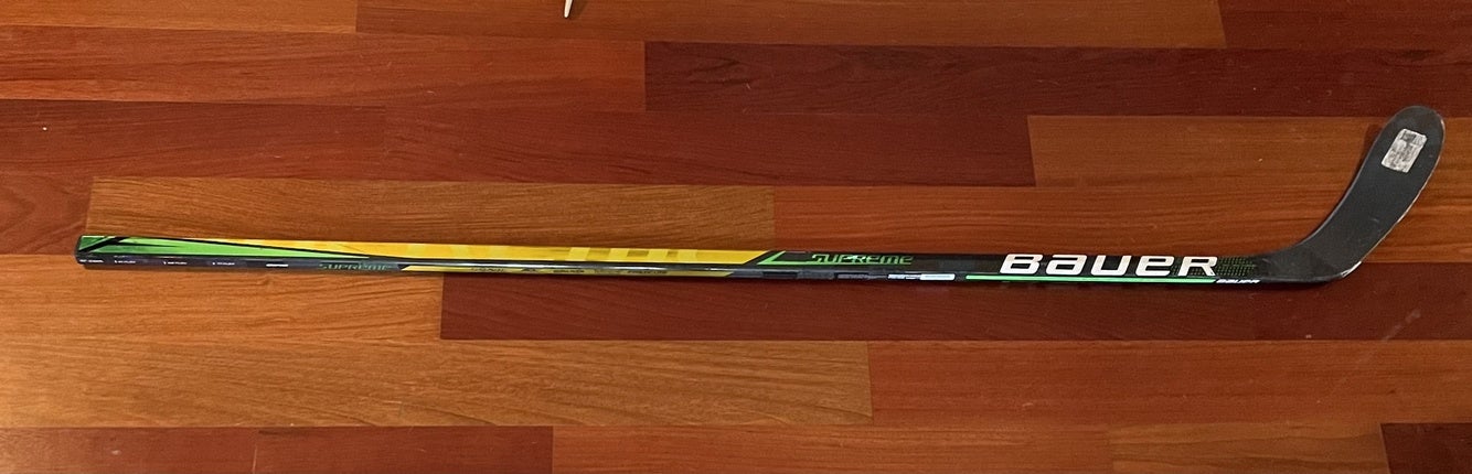 Bauer Supreme Ultrasonic Hockey Stick, 55 Flex P28.